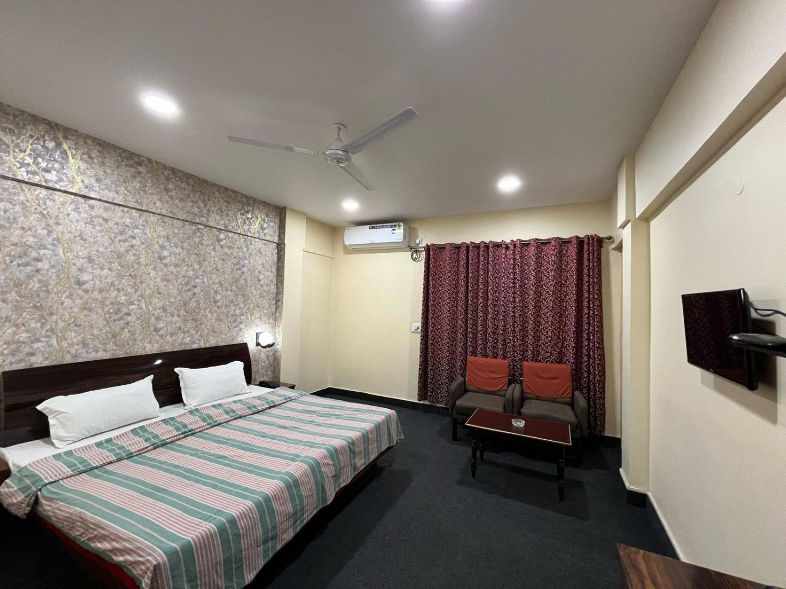 ורנאסי Gautam Hotel מראה חיצוני תמונה